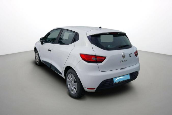 Vente en ligne Renault Clio 4 CLIO SOCIETE DCI 75 ENERGY E6C au prix de 8 990 €