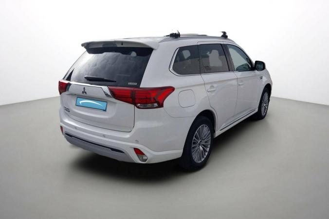 Vente en ligne Mitsubishi Outlander Outlander 2.4l PHEV Twin Motor 4WD au prix de 19 990 €