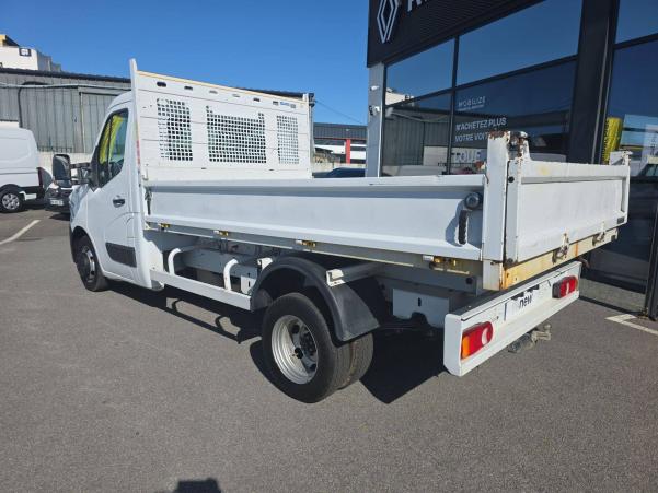 Vente en ligne Renault Master Benne MASTER BENNE 3.5T L2  DCI 130 au prix de 24 870 €