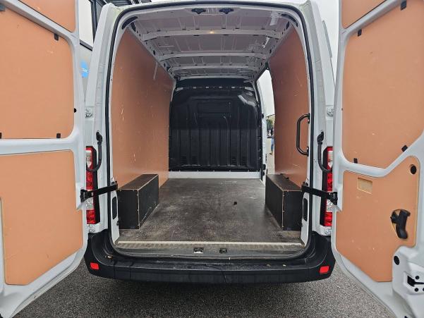 Vente en ligne Renault Master 3 Fourgon MASTER FGN TRAC F3300 L2H2 BLUE DCI 135 au prix de 24 990 €