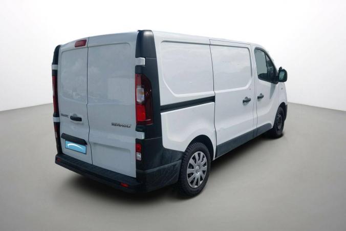 Vente en ligne Renault Trafic 3 Fourgon TRAFIC FGN L1H1 1000 KG DCI 120 au prix de 19 970 €