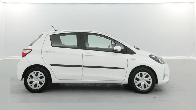 Vente en ligne Toyota Yaris Yaris Hybride Pro 100h au prix de 12 990 €