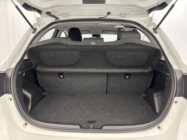 Vente en ligne Toyota Yaris Yaris Hybride Pro 100h au prix de 12 990 €