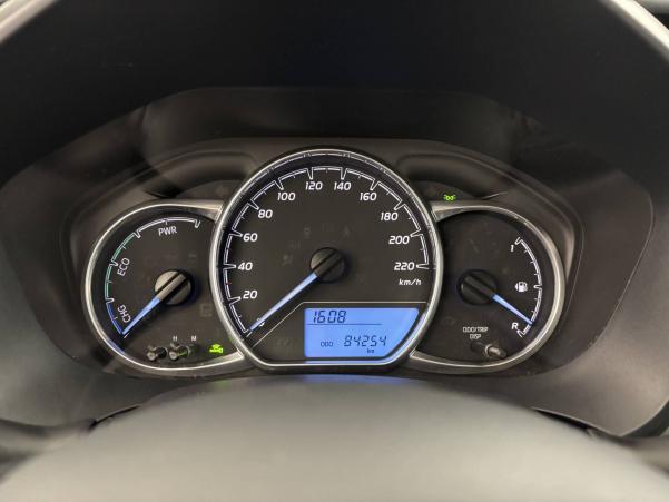 Vente en ligne Toyota Yaris Yaris Hybride Pro 100h au prix de 12 990 €