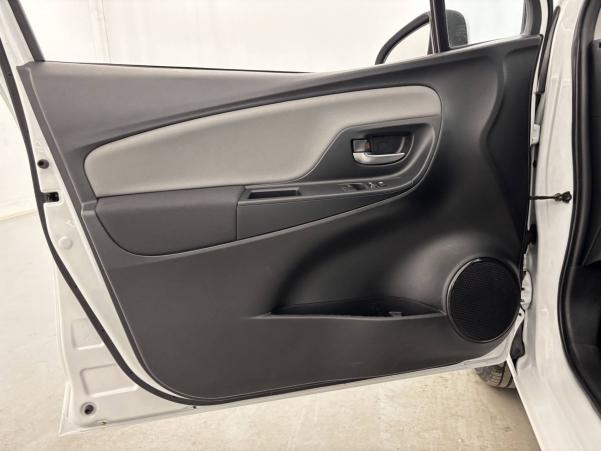 Vente en ligne Toyota Yaris Yaris Hybride Pro 100h au prix de 12 990 €