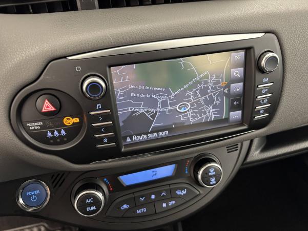 Vente en ligne Toyota Yaris Yaris Hybride Pro 100h au prix de 12 990 €