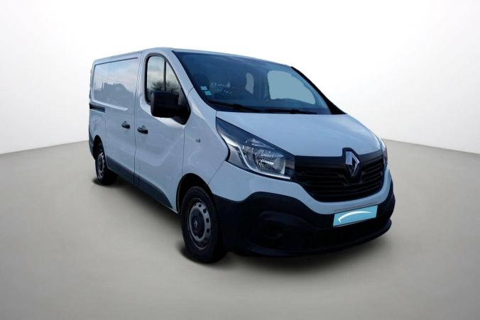 Vente en ligne Renault Trafic 3 Fourgon TRAFIC FGN L1H1 1000 KG DCI 95 E6 au prix de 17 990 €