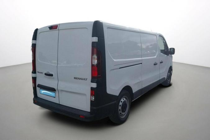 Vente en ligne Renault Trafic 3 Fourgon TRAFIC FGN L2H1 3000 KG BLUE DCI 130 au prix de 26 990 €