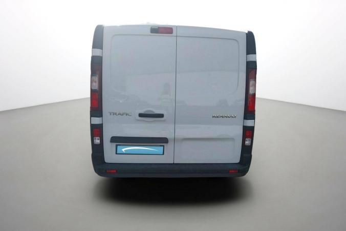 Vente en ligne Renault Trafic 3 Fourgon TRAFIC FGN L2H1 3000 KG BLUE DCI 130 au prix de 26 990 €