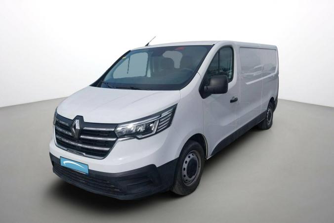 Vente en ligne Renault Trafic 3 Fourgon TRAFIC FGN L2H1 3000 KG BLUE DCI 130 au prix de 26 990 €