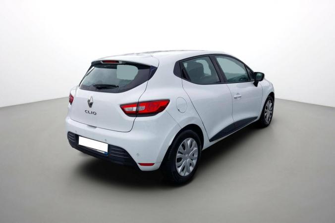 Vente en ligne Renault Clio 4 CLIO SOCIETE DCI 75 ENERGY E6C au prix de 8 990 €