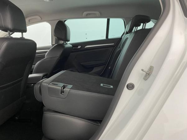 Vente en ligne Renault Megane 4 Estate  Blue dCi 115 EDC au prix de 21 270 €