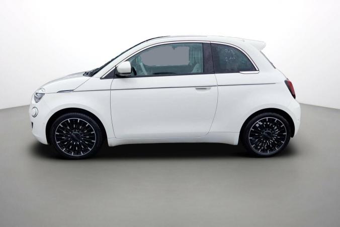 Vente en ligne Fiat 500e 3+1 500 3+1 e 118 ch au prix de 21 900 €