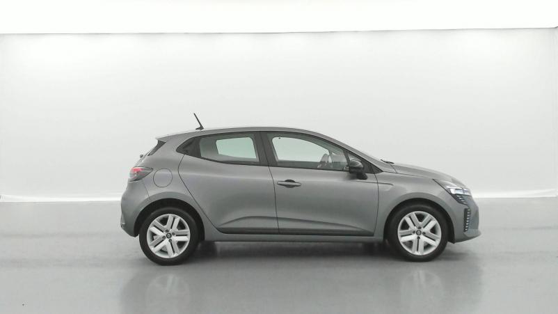 Vente en ligne Renault Clio 5 Clio dCi 100 au prix de 18 990 €