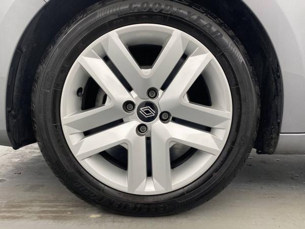 Vente en ligne Renault Clio 5 Clio dCi 100 au prix de 18 990 €