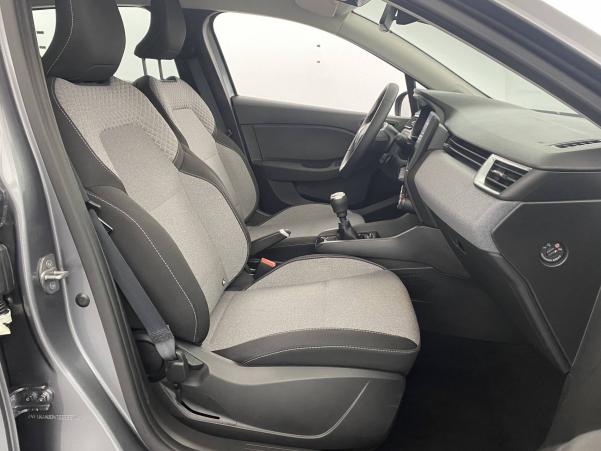 Vente en ligne Renault Clio 5 Clio dCi 100 au prix de 18 990 €