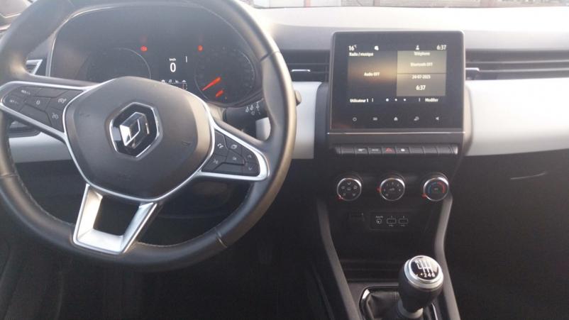 Vente en ligne Renault Clio 5 Clio TCe 90 - 21N au prix de 14 980 €