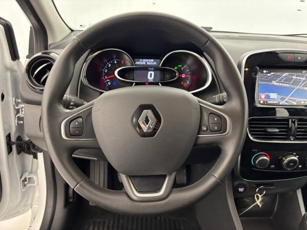 Vente en ligne Renault Clio 4 CLIO DCI 75 ENERGY  au prix de 10 870 €