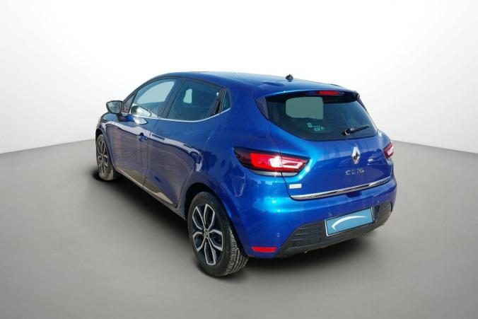 Vente en ligne Renault Clio 4 Clio TCe 90 E6C au prix de 11 470 €