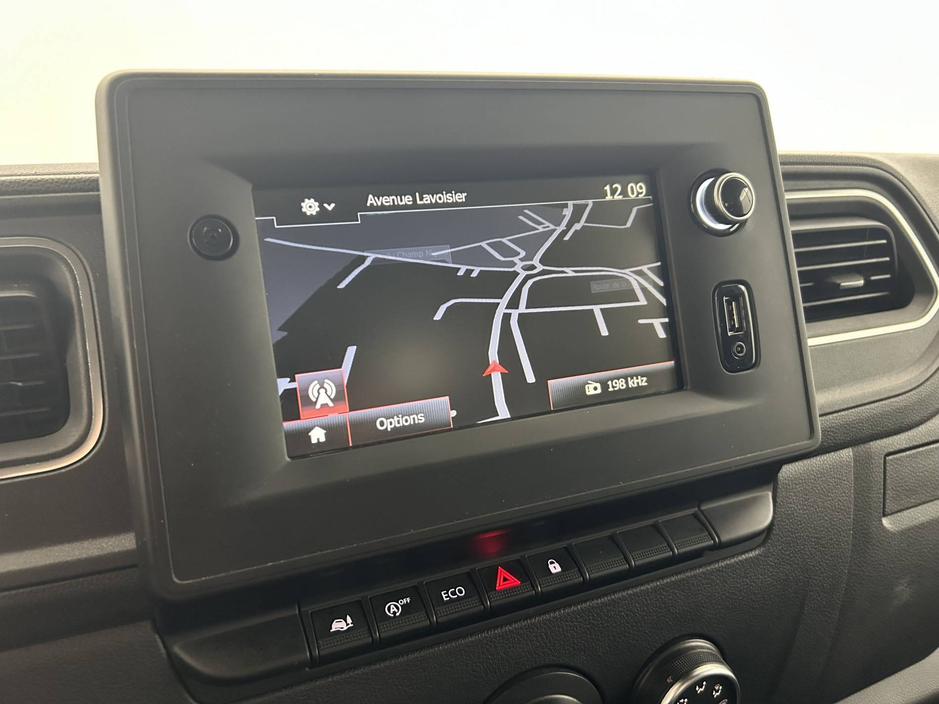 Vente en ligne Renault Master 3 Châssis Cabine MASTER CC TRAC F3500 L3 ENERGY DCI 150 au prix de 27 990 €