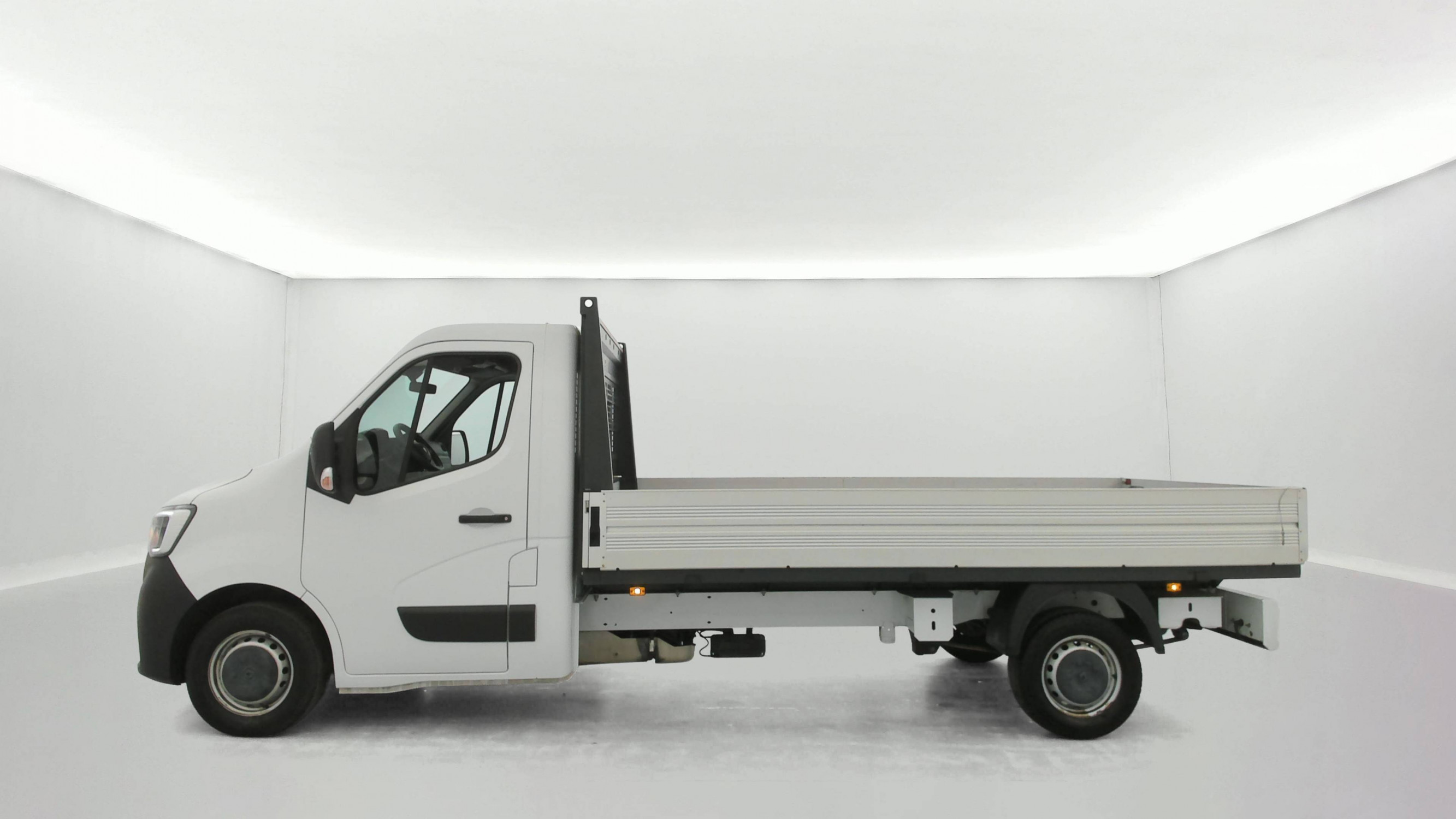 Vente en ligne Renault Master 3 Châssis Cabine MASTER CC TRAC F3500 L3 ENERGY DCI 150 au prix de 27 990 €