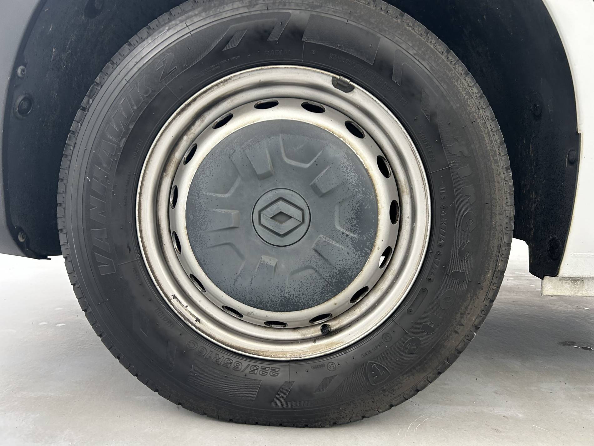 Vente en ligne Renault Master 3 Châssis Cabine MASTER CC TRAC F3500 L3 ENERGY DCI 150 au prix de 27 990 €