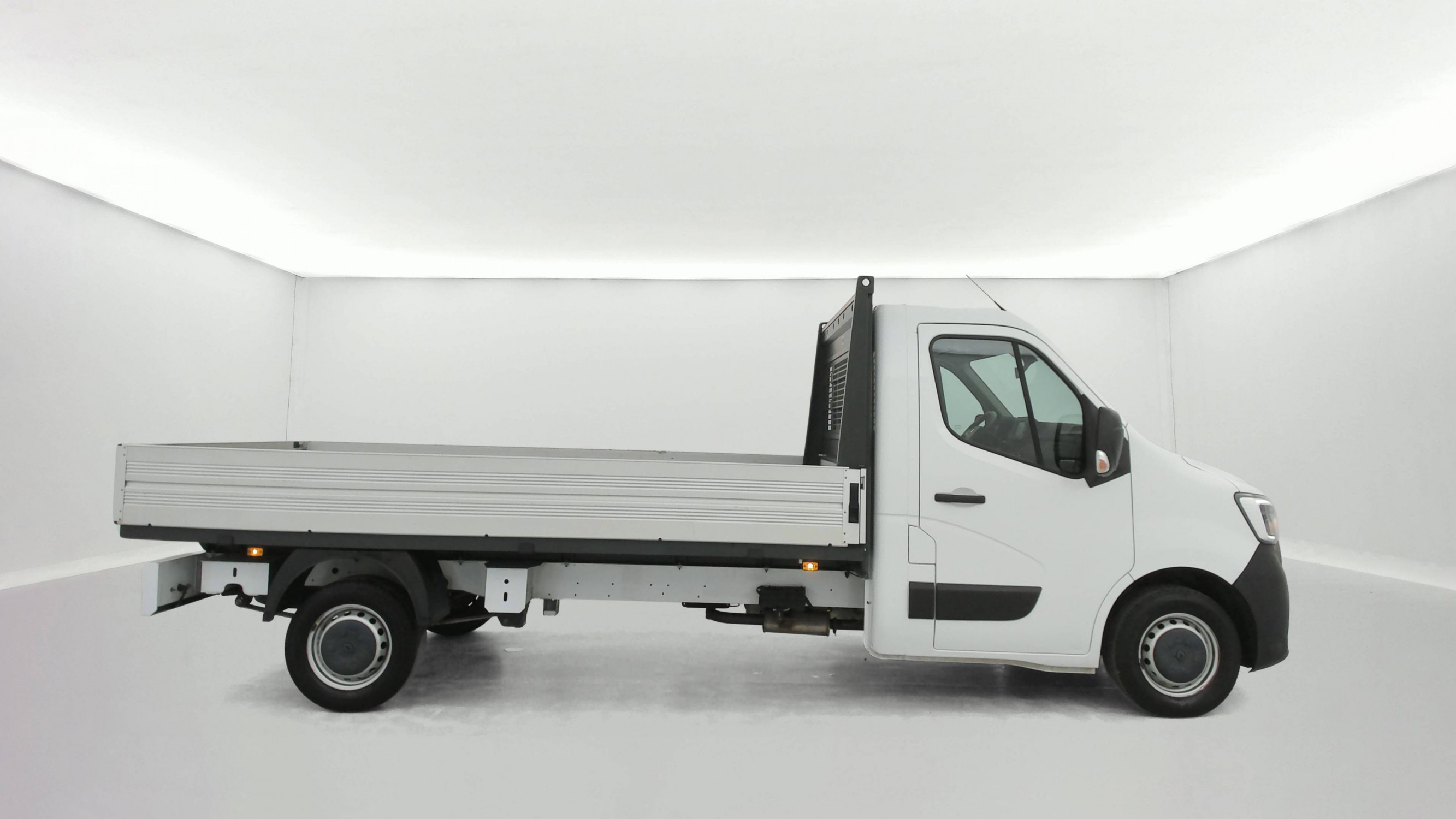 Vente en ligne Renault Master 3 Châssis Cabine MASTER CC TRAC F3500 L3 ENERGY DCI 150 au prix de 27 990 €