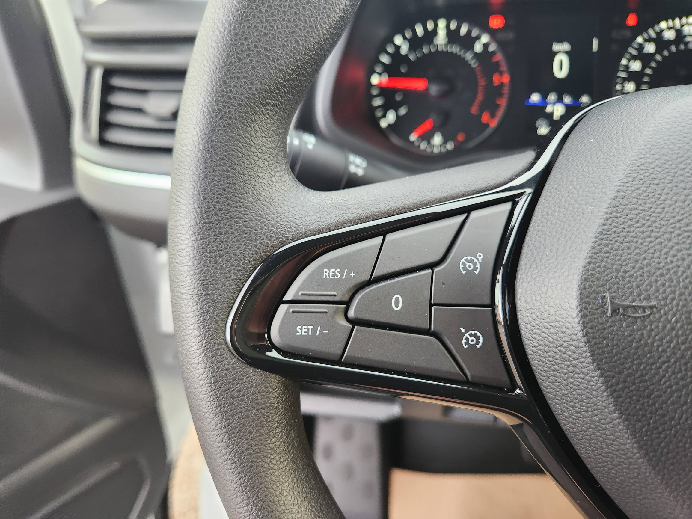 Vente en ligne Renault Trafic 3 Fourgon TRAFIC FGN L1H1 2800 KG BLUE DCI 150 EDC au prix de 34 490 €