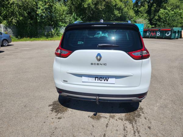 Vente en ligne Renault Grand Scenic 4 Grand Scenic Blue dCi 120 au prix de 18 999 €
