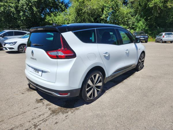 Vente en ligne Renault Grand Scenic 4 Grand Scenic Blue dCi 120 au prix de 18 999 €