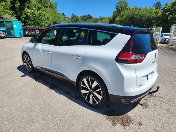 Vente en ligne Renault Grand Scenic 4 Grand Scenic Blue dCi 120 au prix de 18 999 €