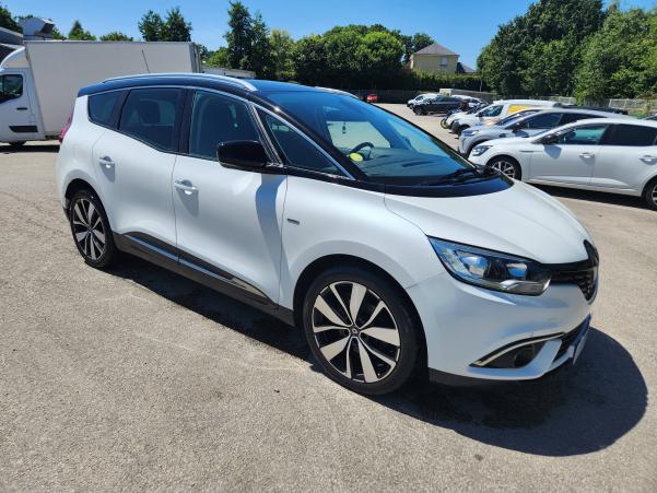 Vente en ligne Renault Grand Scenic 4 Grand Scenic Blue dCi 120 au prix de 18 999 €