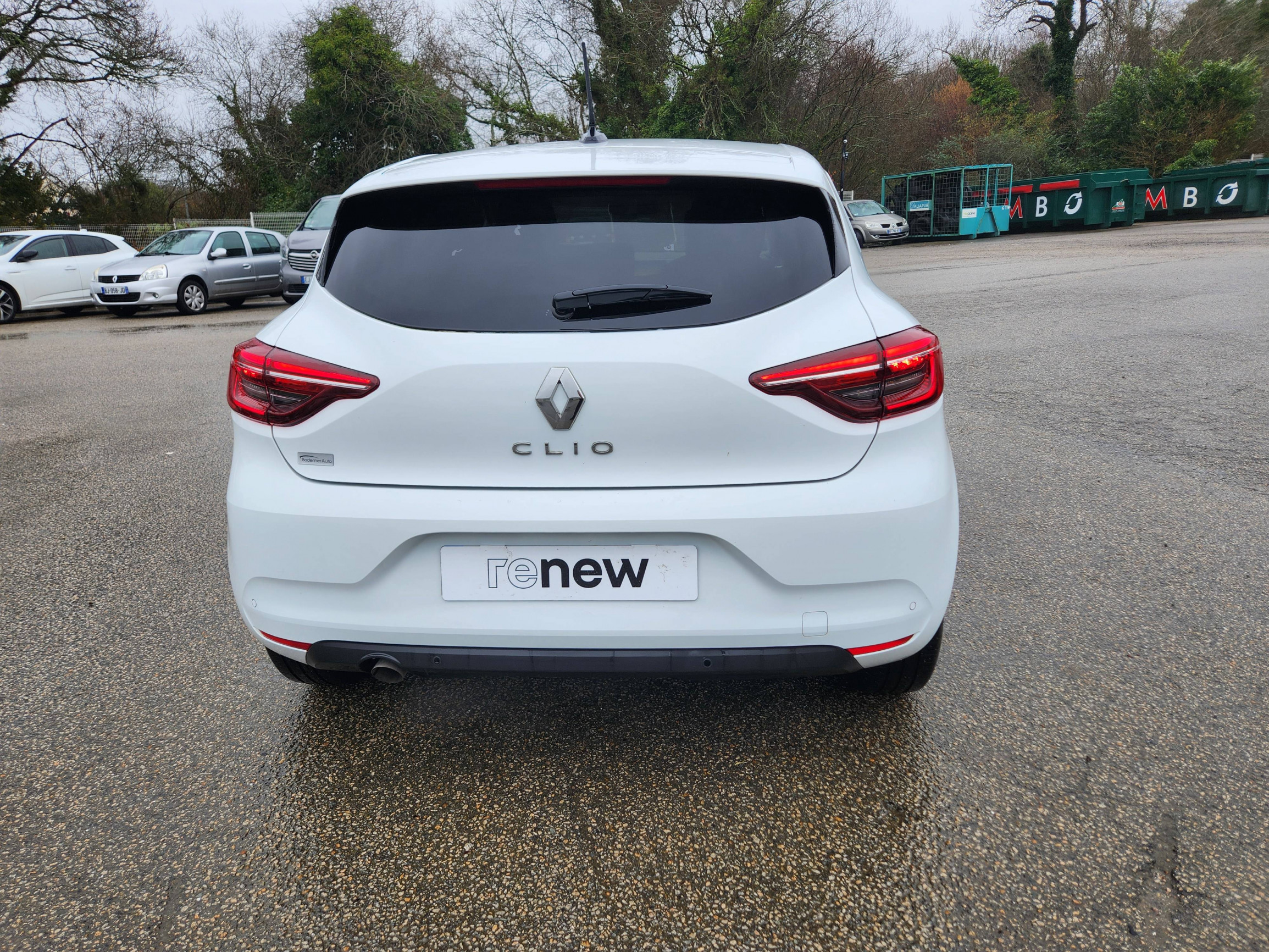 Vente en ligne Renault Clio 5 Clio TCe 90 au prix de 15 499 €