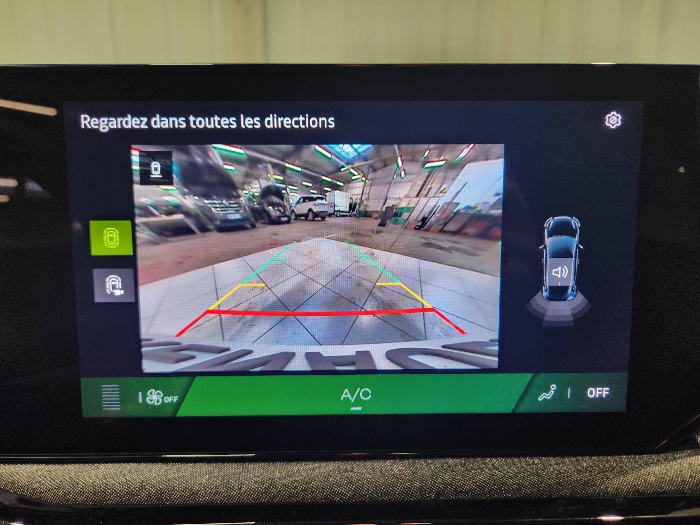 Vente en ligne Renault Clio 6 Clio E-Tech full hybrid 160 ch au prix de 24 690 €