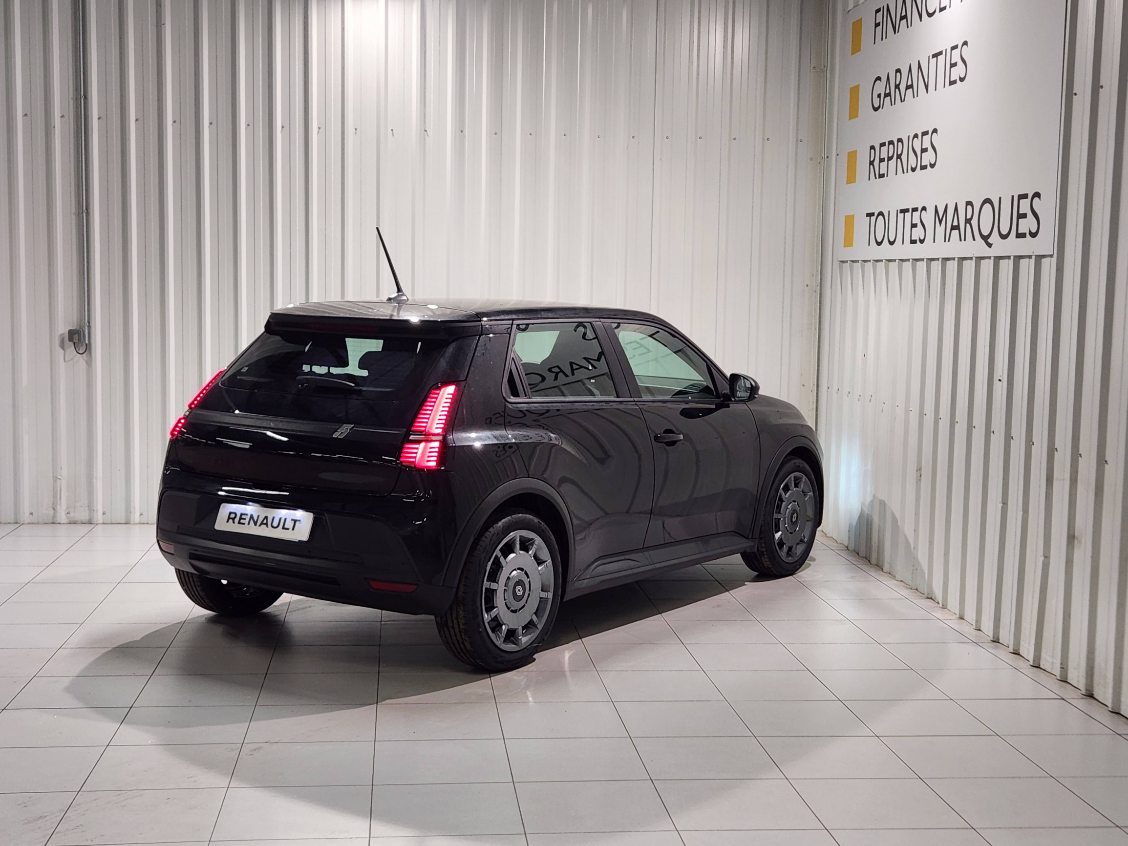 Vente en ligne Renault R5 E-Tech  120 ch autonomie urbaine au prix de 26 390 €