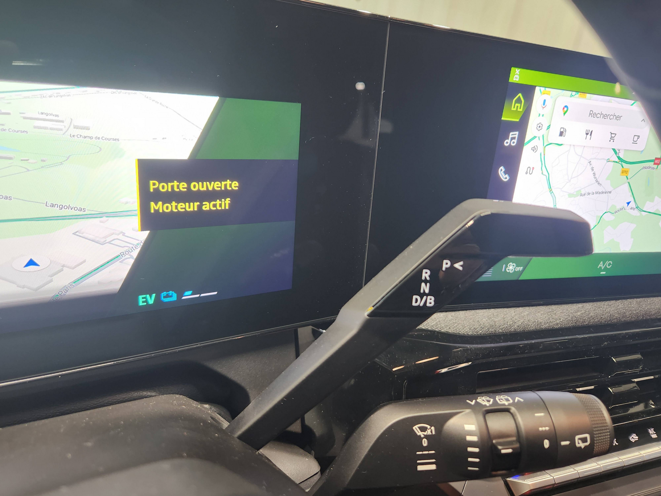 Vente en ligne Renault Clio 6 Clio E-Tech full hybrid 160 ch au prix de 24 690 €