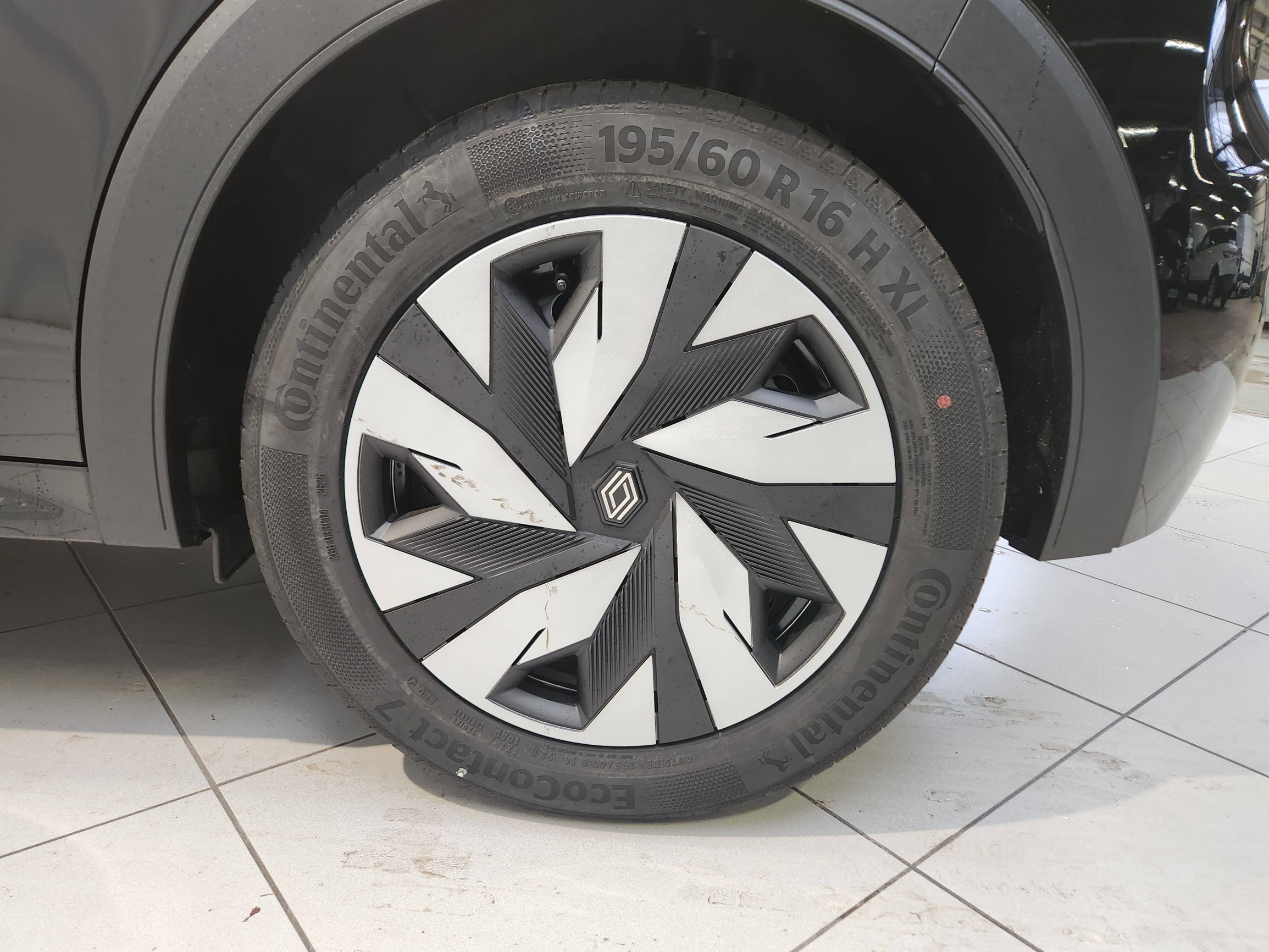 Vente en ligne Renault Clio 6 Clio E-Tech full hybrid 160 ch au prix de 24 690 €