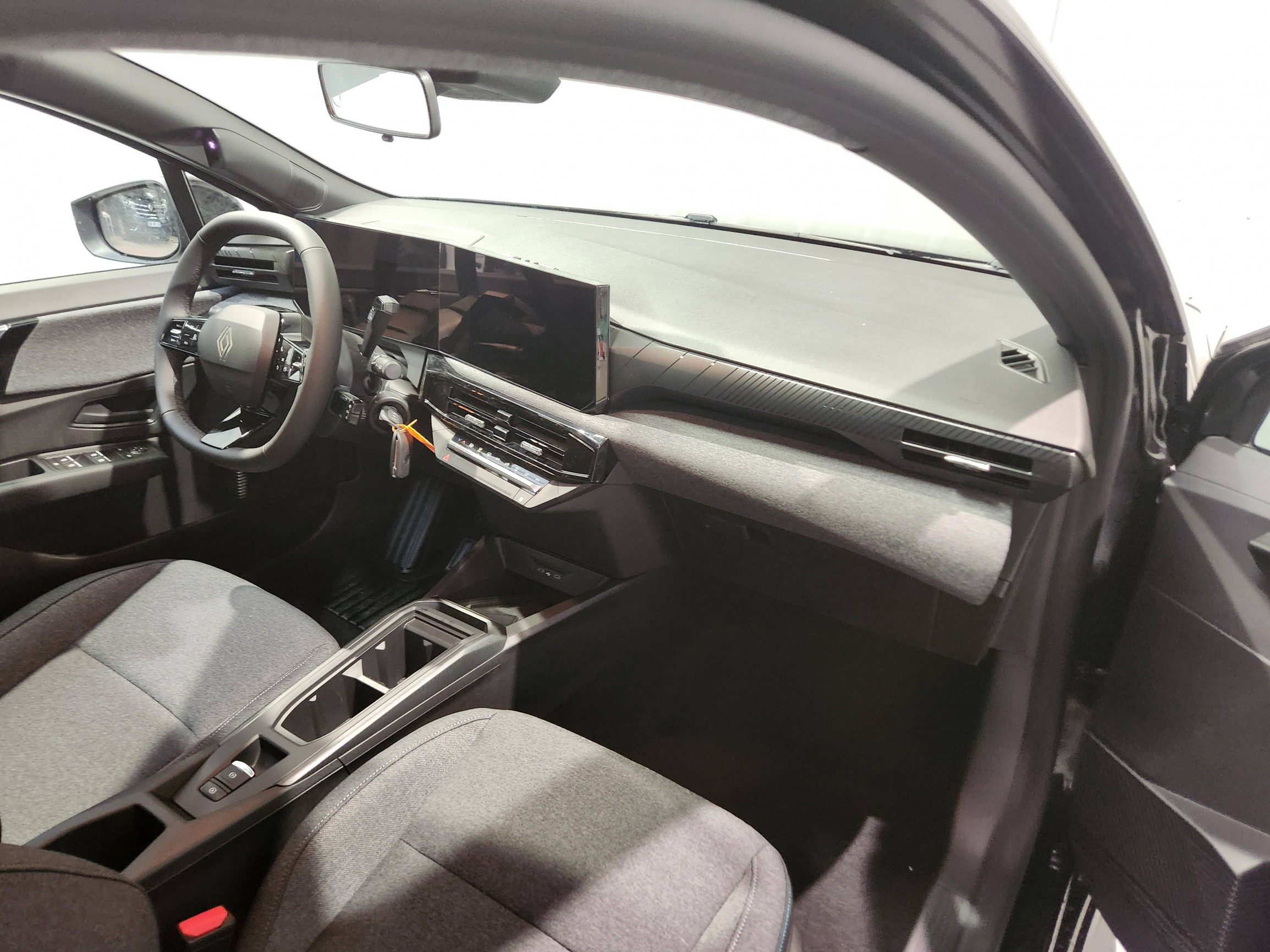 Vente en ligne Renault Clio 6 Clio E-Tech full hybrid 160 ch au prix de 24 690 €