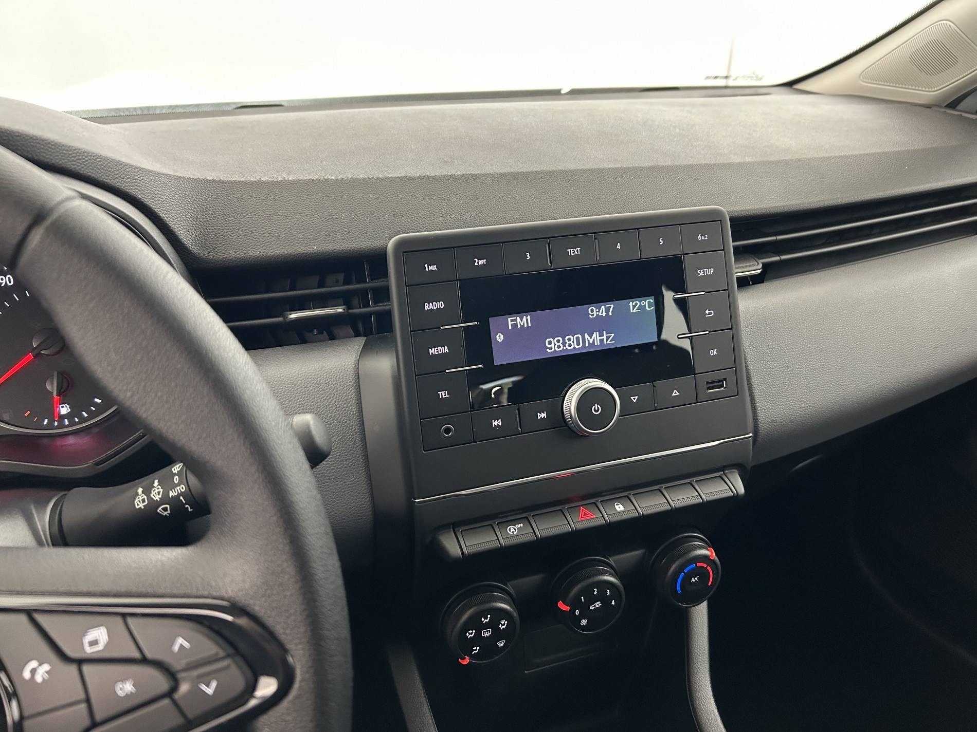 Vente en ligne Renault Clio 5 Clio SCe 65 au prix de 13 790 €