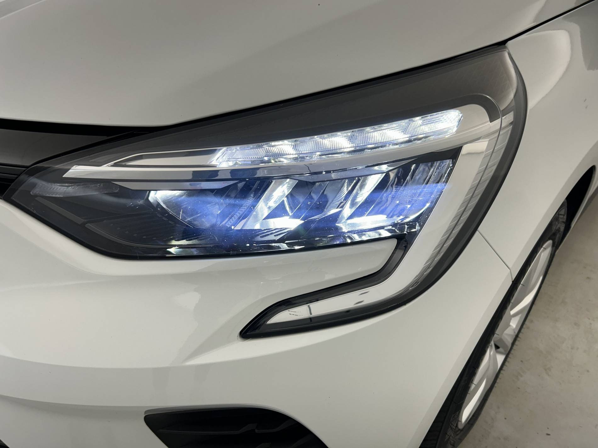 Vente en ligne Renault Clio 5 Clio SCe 65 au prix de 13 790 €