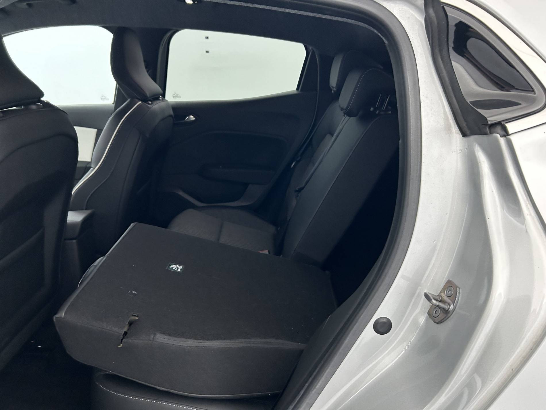 Vente en ligne Renault Clio 5 Clio TCe 90 au prix de 15 999 €