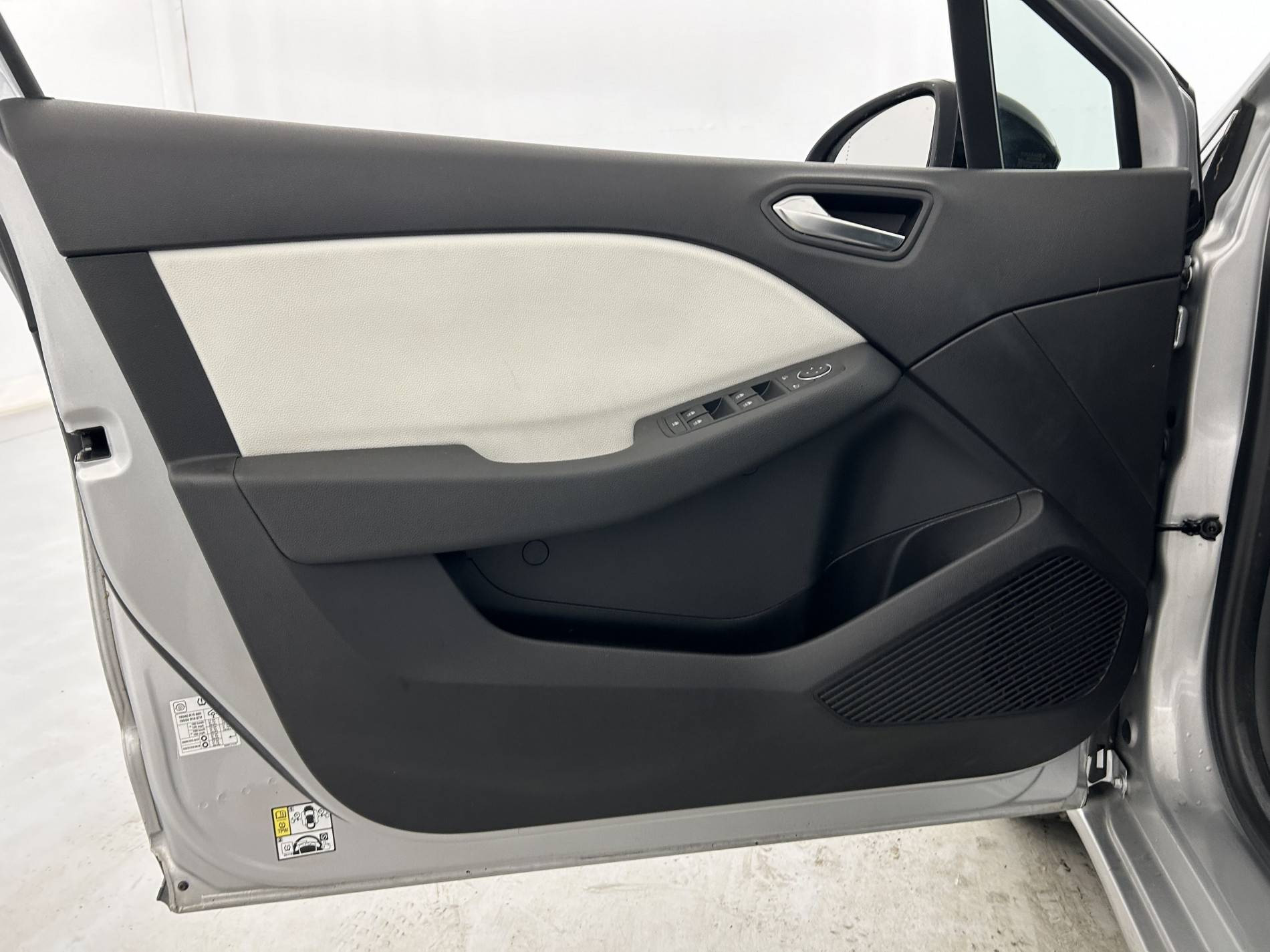 Vente en ligne Renault Clio 5 Clio TCe 90 au prix de 15 999 €