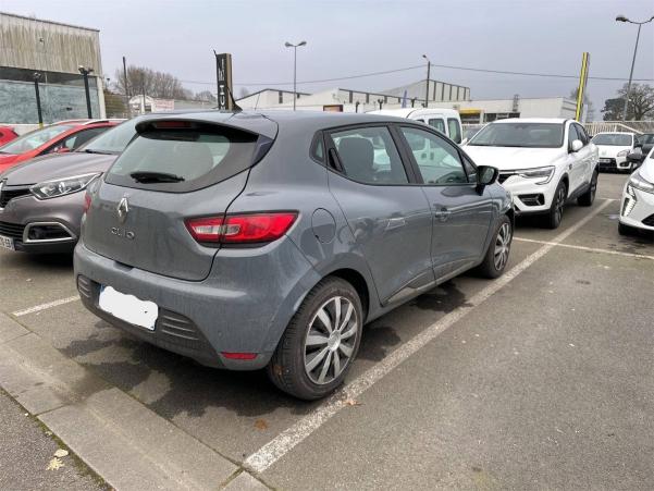 Vente en ligne Renault Clio 4 Clio dCi 90 E6C au prix de 9 999 €