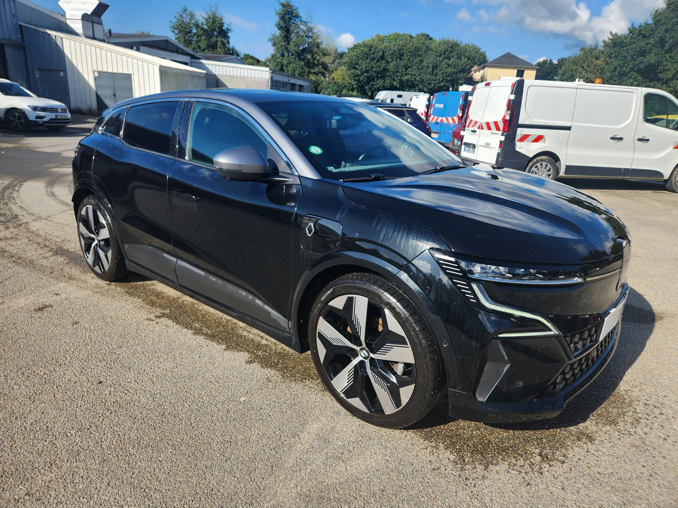 Vente en ligne Renault Megane E-Tech  EV60 220 ch super charge au prix de 23 690 €