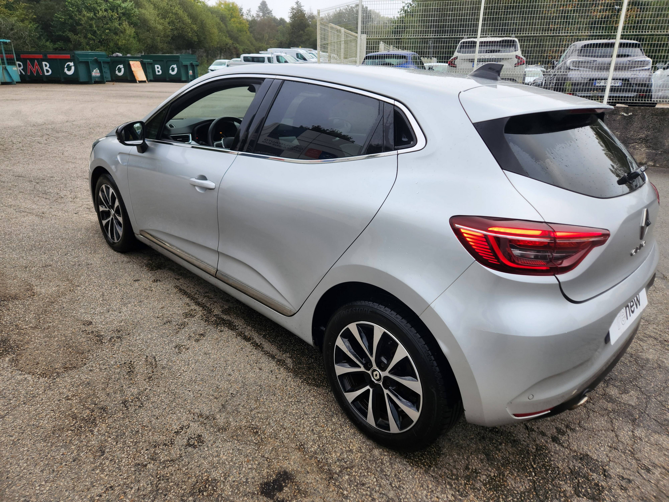 Vente en ligne Renault Clio 5 Clio TCe 90 au prix de 14 999 €