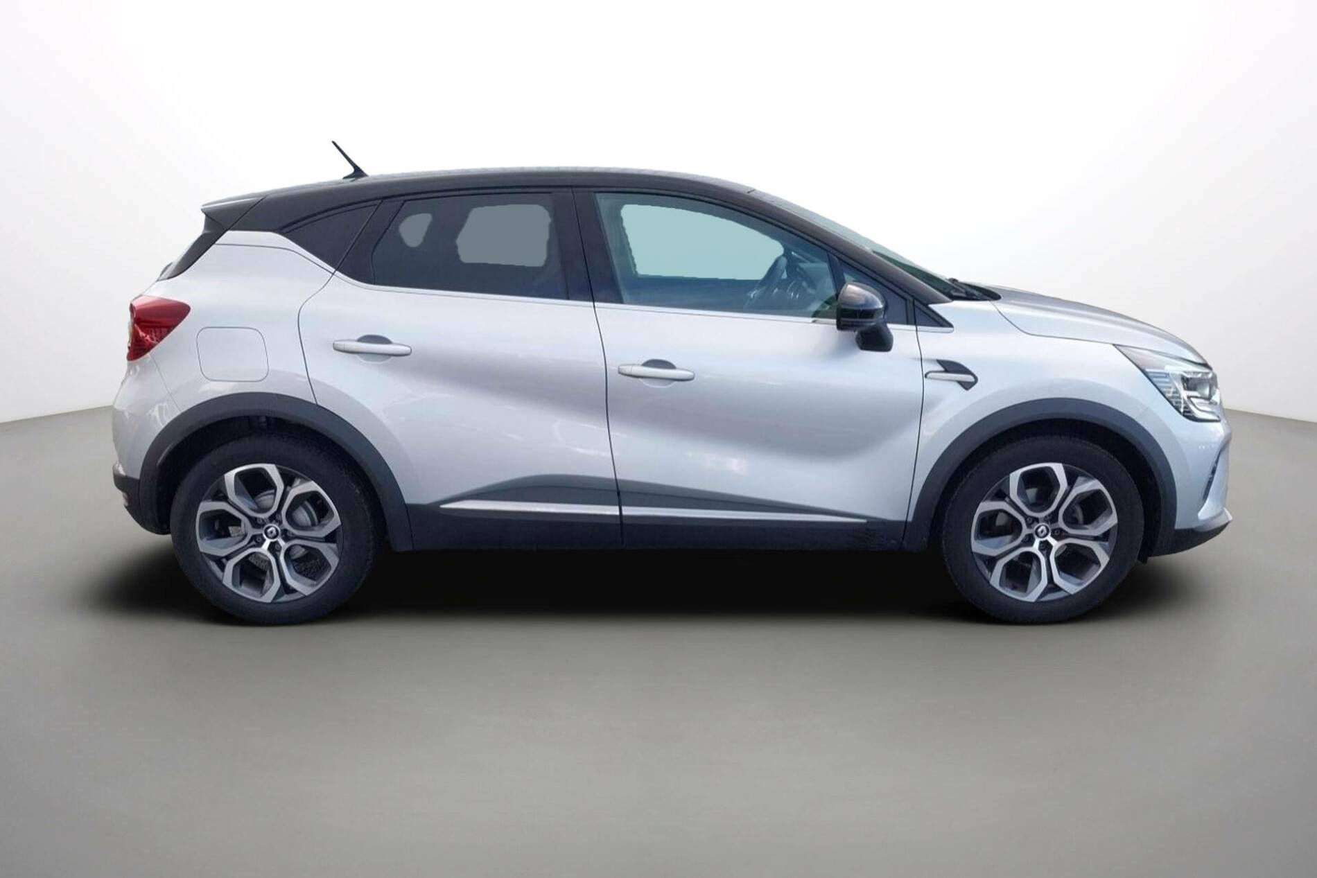 Vente en ligne Renault Captur  TCe 140 - 21 au prix de 17 999 €