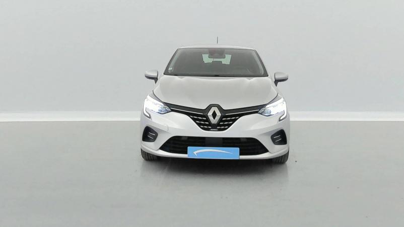 Vente en ligne Renault Clio 5 Clio E-Tech 140 au prix de 17 890 €