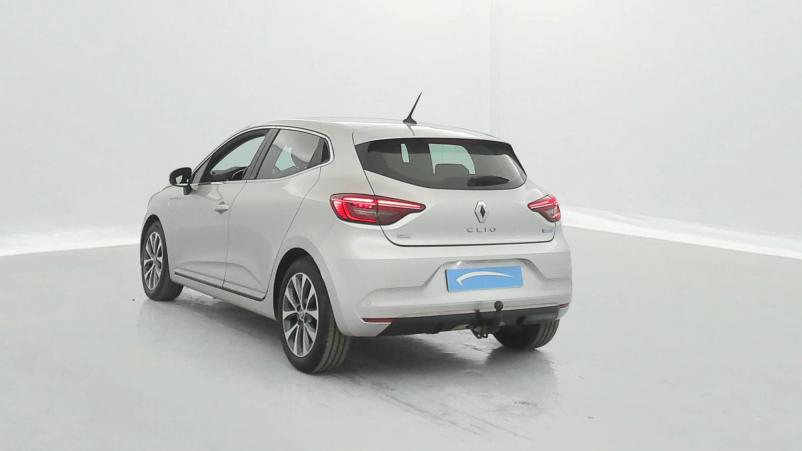 Vente en ligne Renault Clio 5 Clio E-Tech 140 au prix de 17 890 €