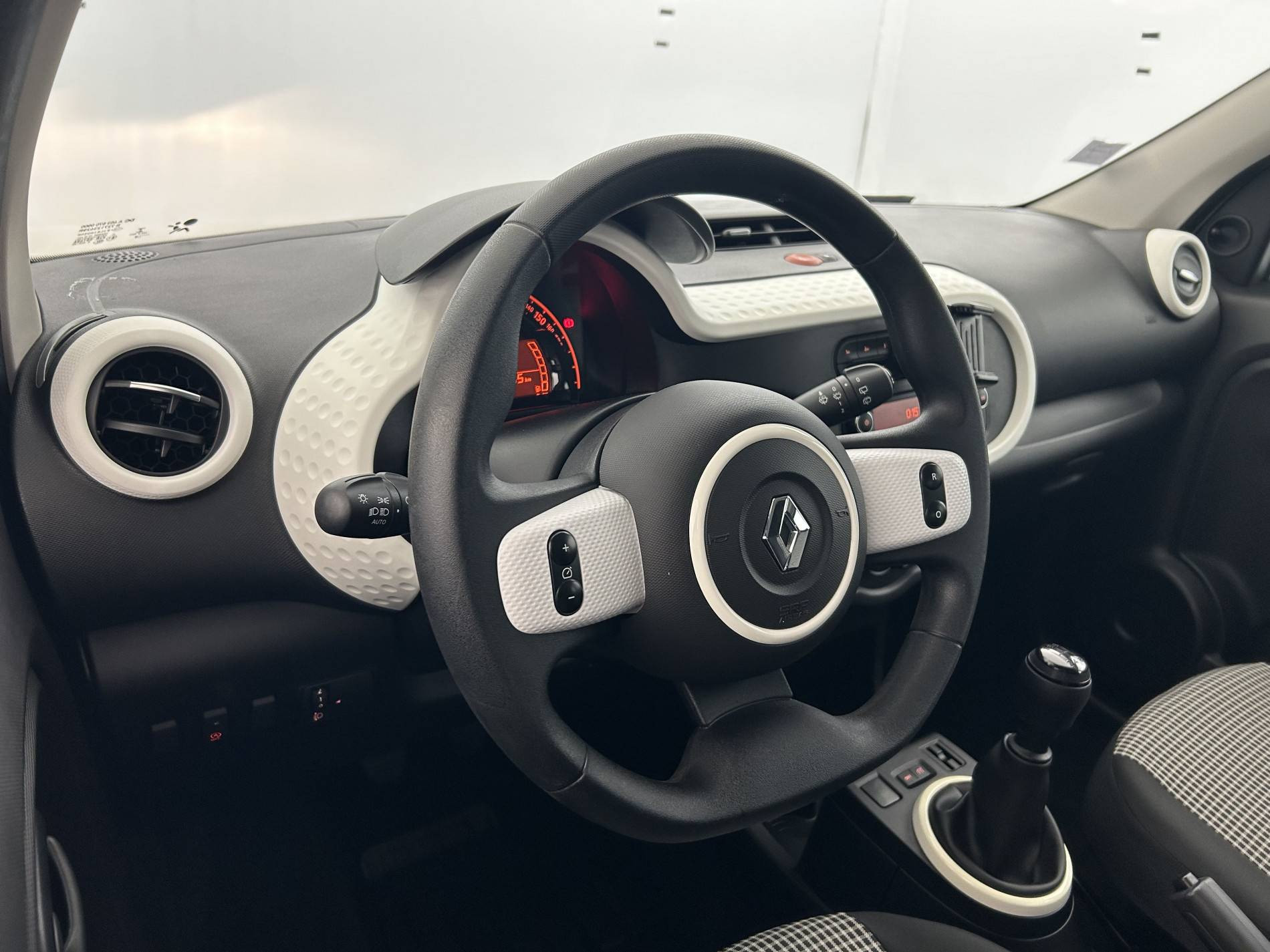 Vente en ligne Renault Twingo 3  SCe 65 - 20 au prix de 10 290 €