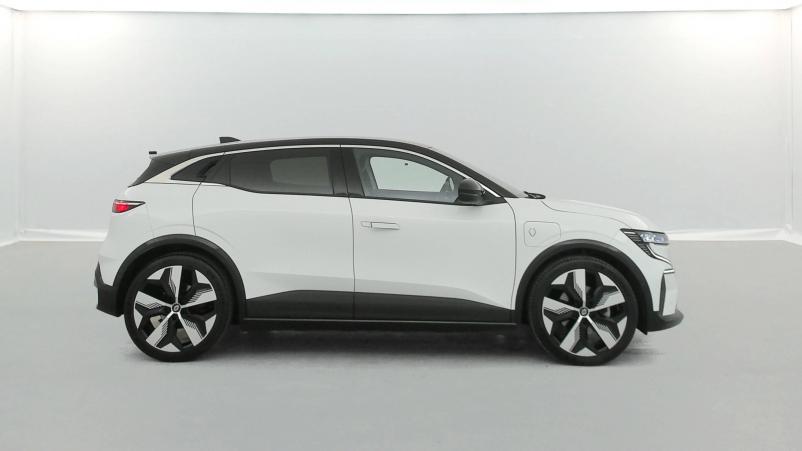 Vente en ligne Renault Megane E-Tech  EV60 220 ch super charge au prix de 24 790 €